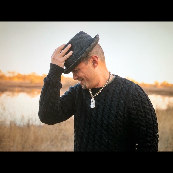 Meet your Posher, Joaquin - Picture 2 of 4